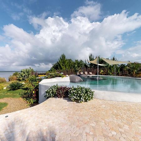Dolphin @ Swan Villas Maya Beach Екстериор снимка