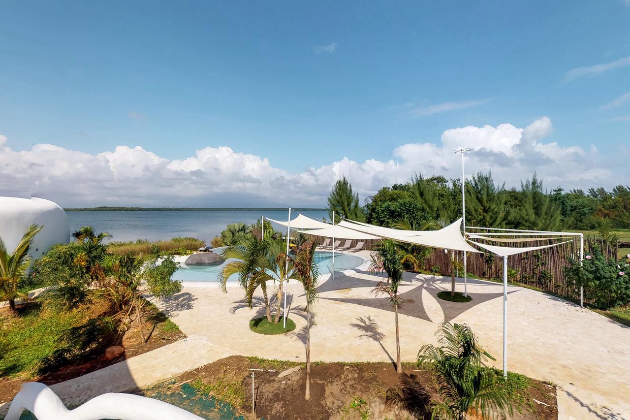 Dolphin @ Swan Villas Maya Beach Екстериор снимка